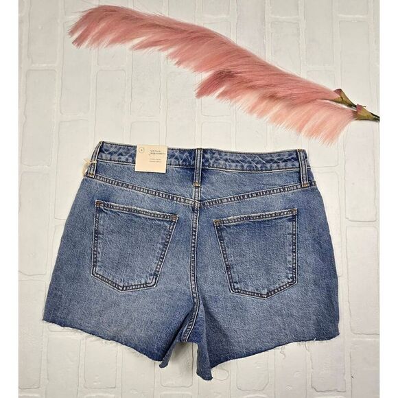 Universal Thread Vintage Midi Cut-Off Jean's  Size 8 - Picture 2 of 3